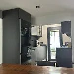 Modern Garden Flat In