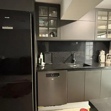 Modern Garden Flat In Διαμέρισμα Αλικαρνασσός